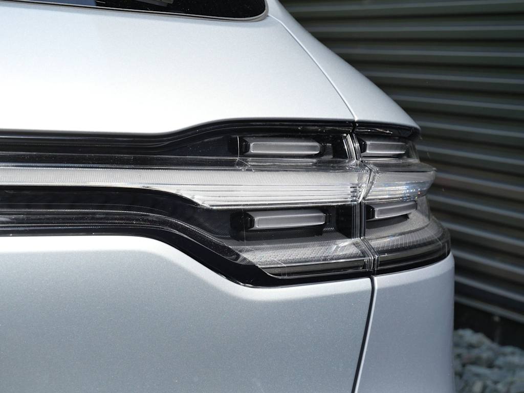 Thumbnail: 2026 Porsche Macan - 5