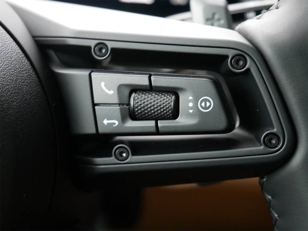 Thumbnail: 2026 Porsche Cayenne - 18