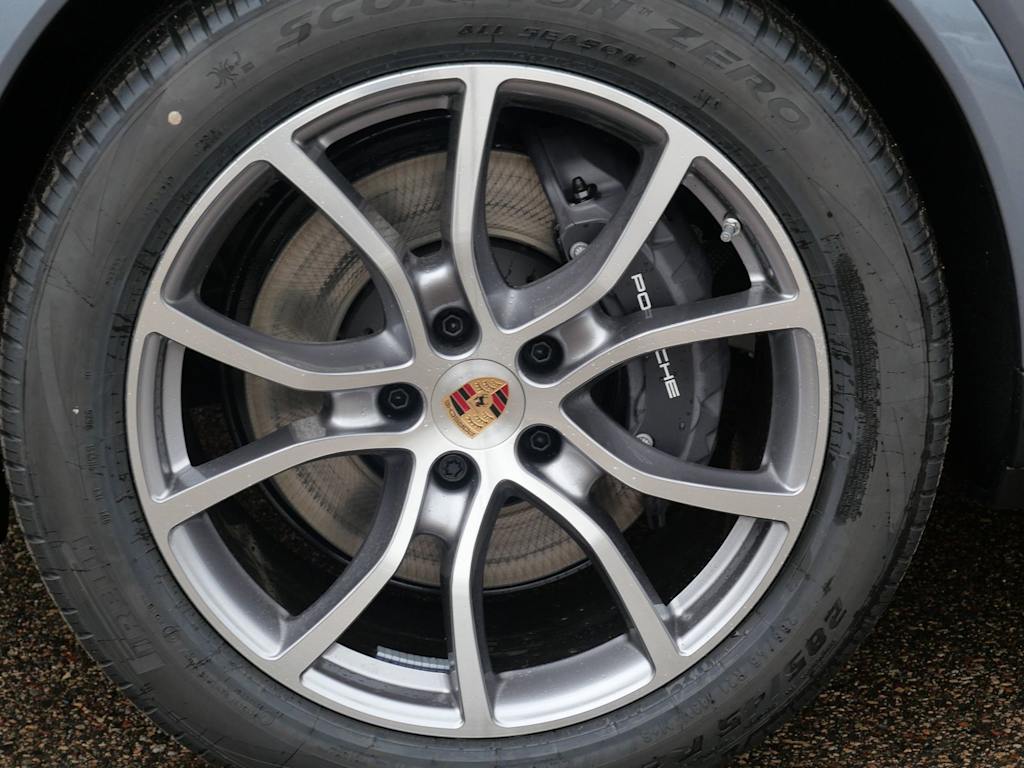 Thumbnail: 2026 Porsche Cayenne - 4