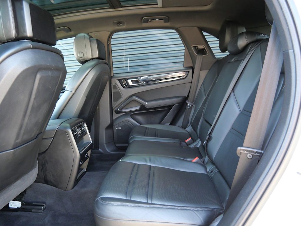 Thumbnail: 2021 Porsche Cayenne - 7