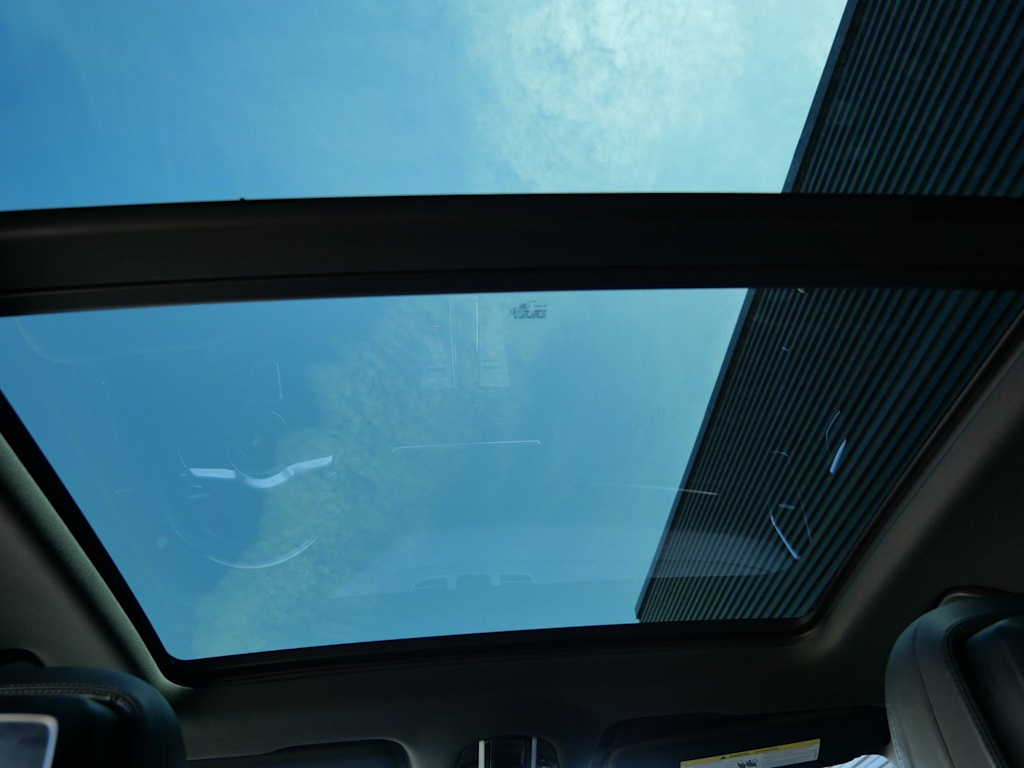 Thumbnail: 2021 Porsche Cayenne - 16