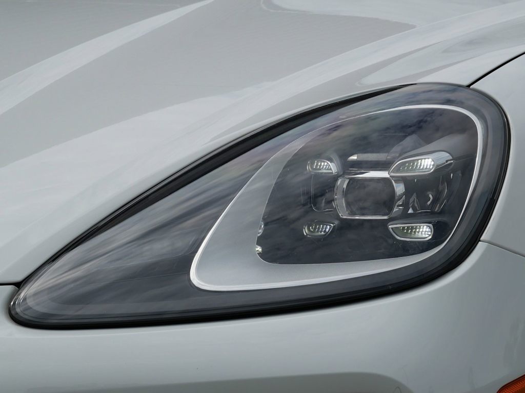 Thumbnail: 2021 Porsche Cayenne - 11