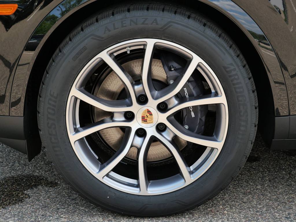 Thumbnail: 2026 Porsche Cayenne - 4