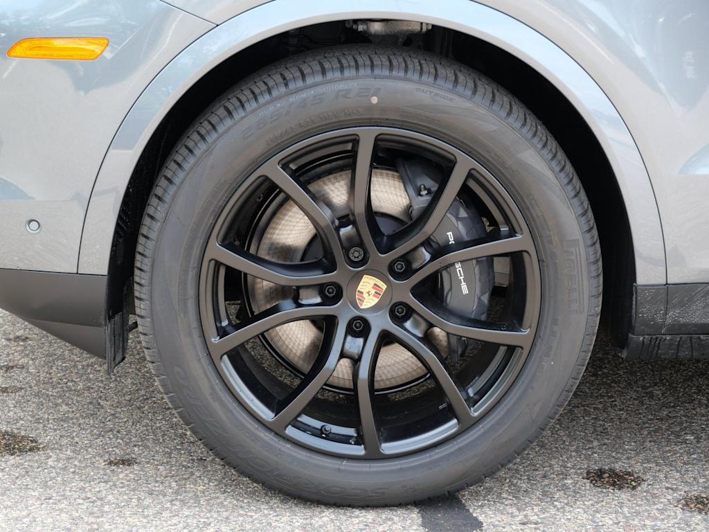 Thumbnail: 2026 Porsche Cayenne - 4