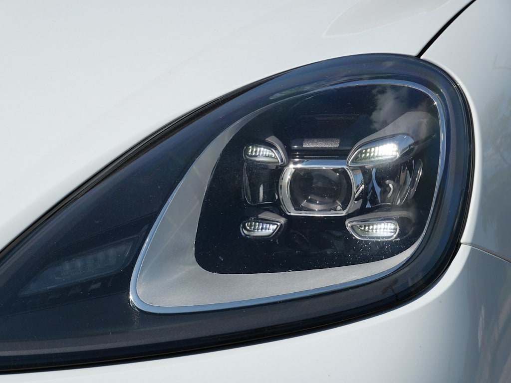 Thumbnail: 2023 Porsche Cayenne - 6
