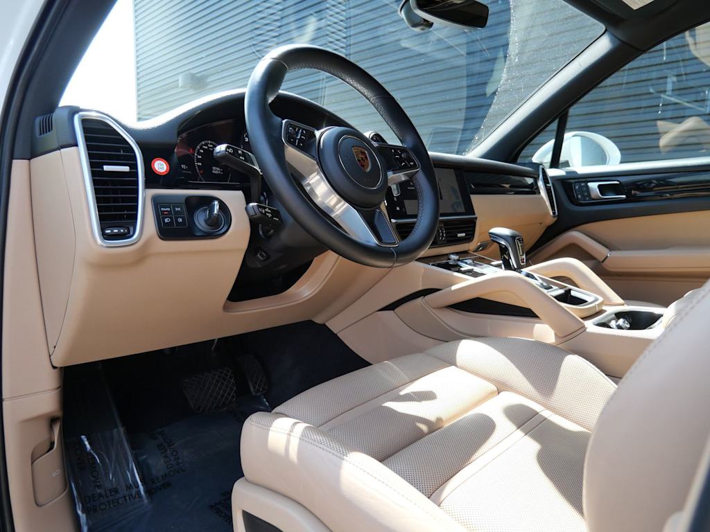 Thumbnail: 2023 Porsche Cayenne - 2