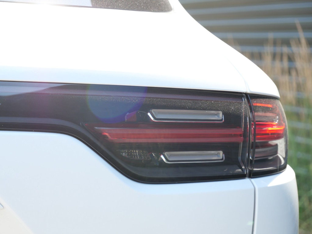 Thumbnail: 2023 Porsche Cayenne - 13