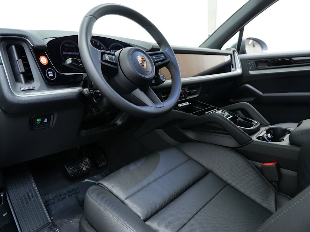Thumbnail: 2026 Porsche Cayenne - 2