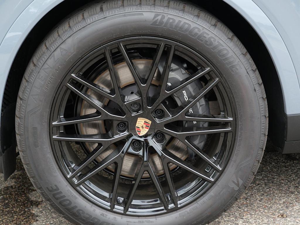 Thumbnail: 2026 Porsche Cayenne - 5