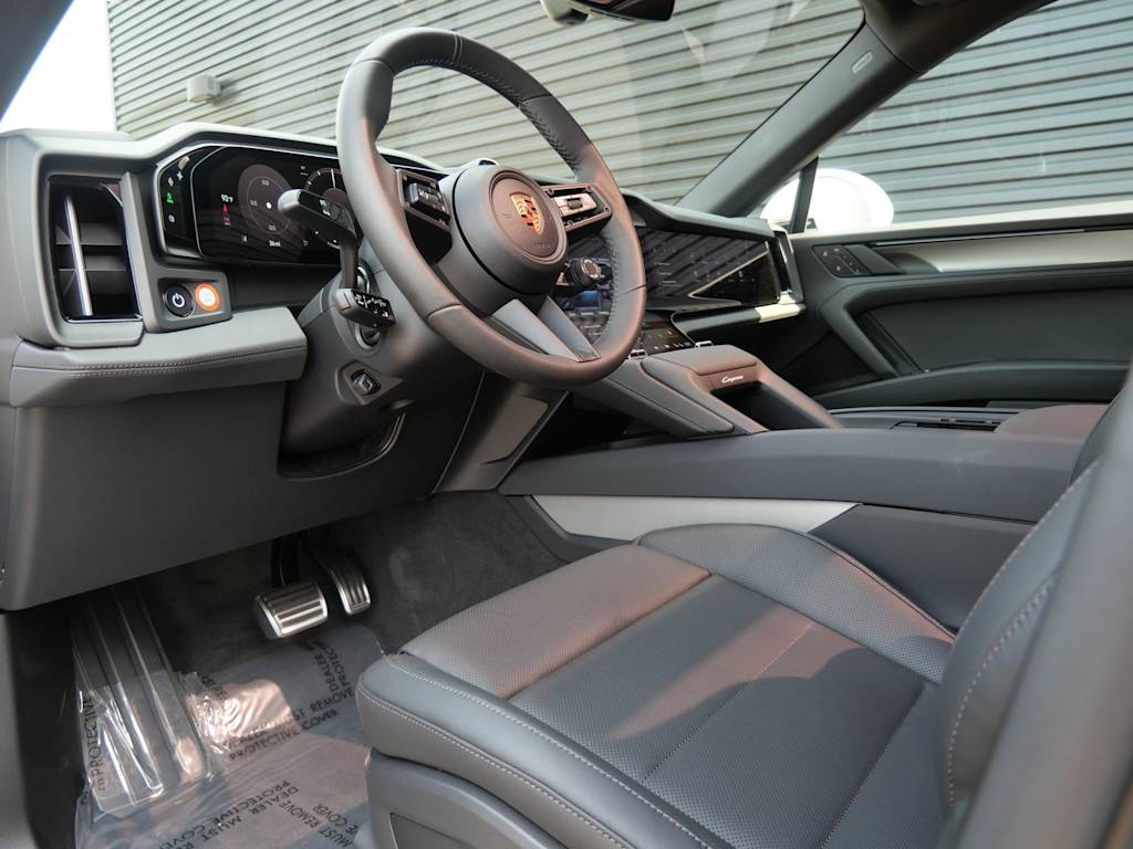 Thumbnail: 2026 Porsche Cayenne - 2