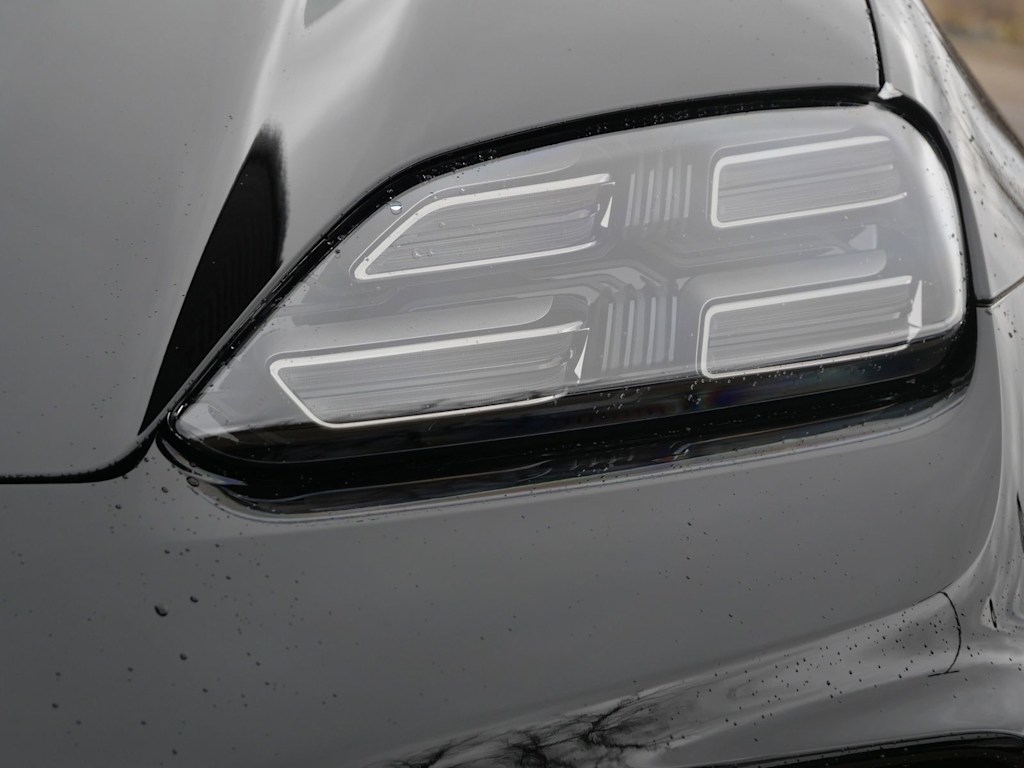 Thumbnail: 2026 Porsche Macan - 4