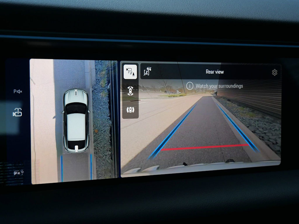 Thumbnail: 2026 Porsche Macan - 27