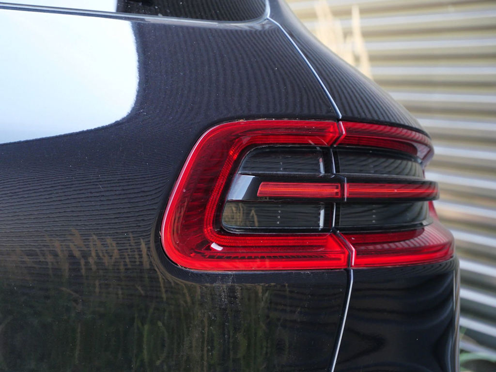 Thumbnail: 2018 Porsche Macan - 9