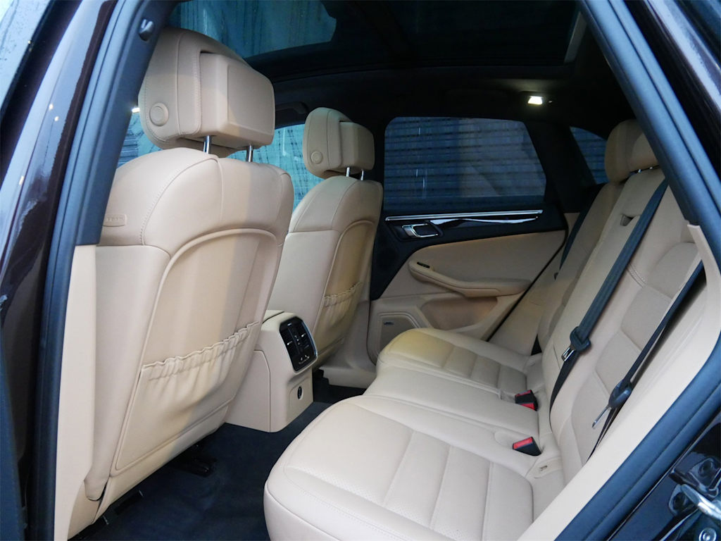 Thumbnail: 2018 Porsche Macan - 8