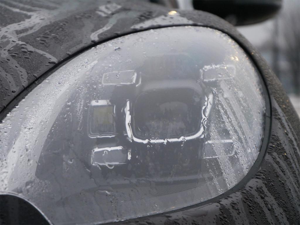 Thumbnail: 2018 Porsche Macan - 9