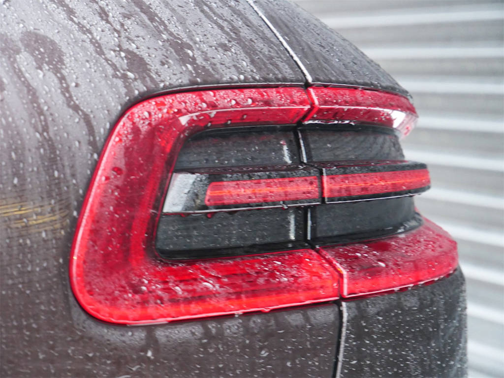 Thumbnail: 2018 Porsche Macan - 10