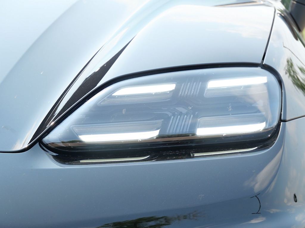 Thumbnail: 2025 Porsche Macan - 9