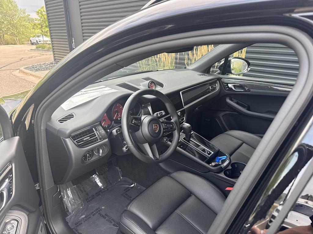 Thumbnail: 2026 Porsche Cayenne - 2