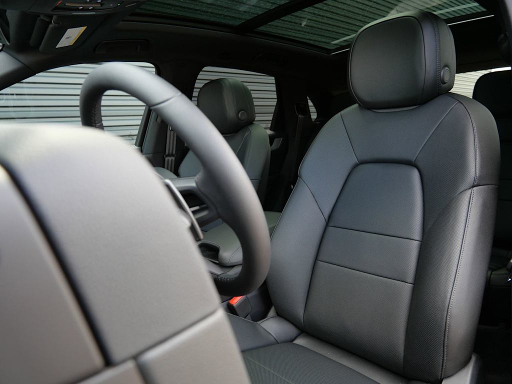 Thumbnail: 2026 Porsche Cayenne - 7