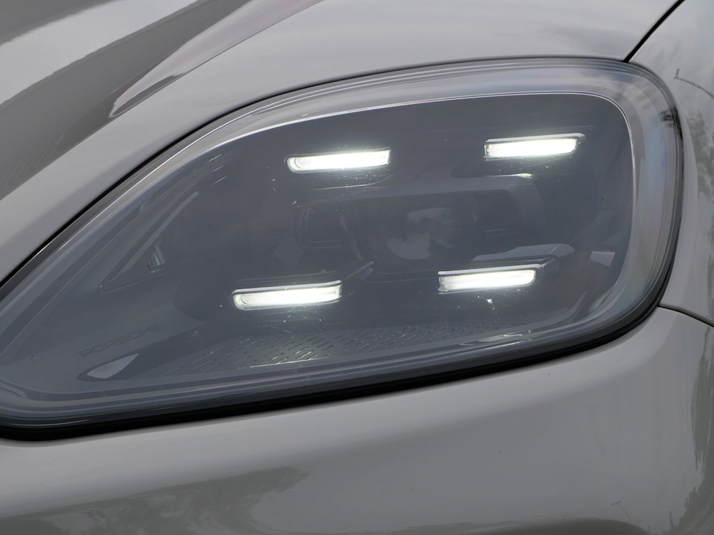Thumbnail: 2024 Porsche Cayenne - 10