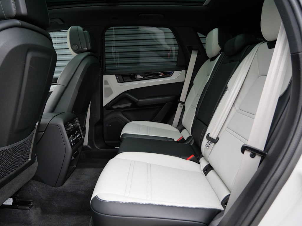 Thumbnail: 2024 Porsche Cayenne - 7