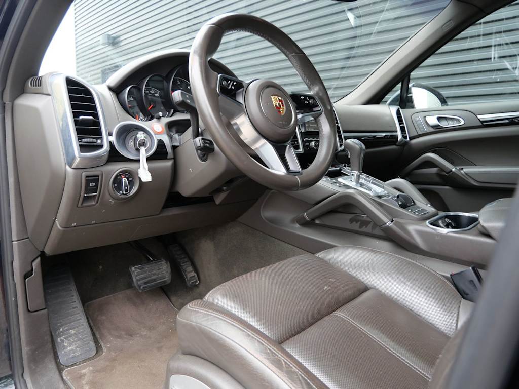 Thumbnail: 2015 Porsche Cayenne - 2