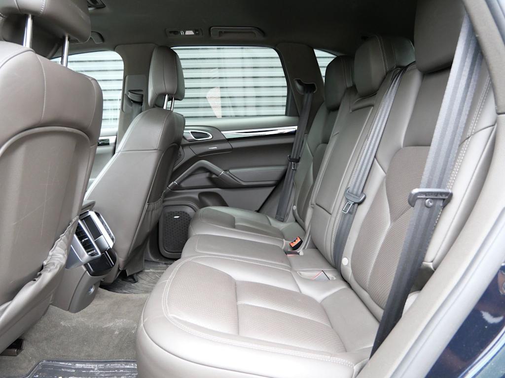 Thumbnail: 2015 Porsche Cayenne - 8