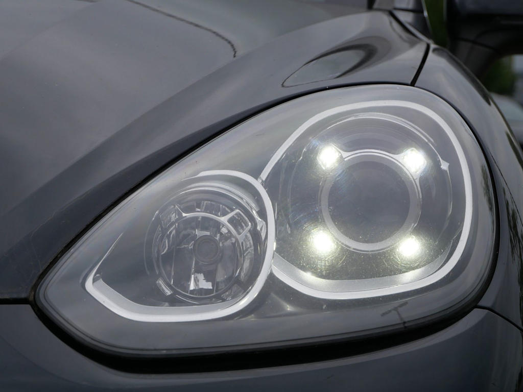 Thumbnail: 2015 Porsche Cayenne - 11