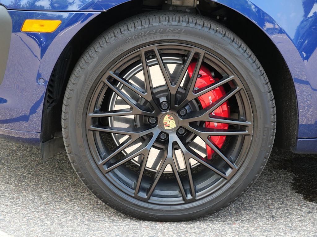 Thumbnail: 2022 Porsche Macan - 6