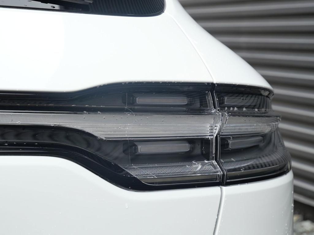 Thumbnail: 2026 Porsche Macan - 11