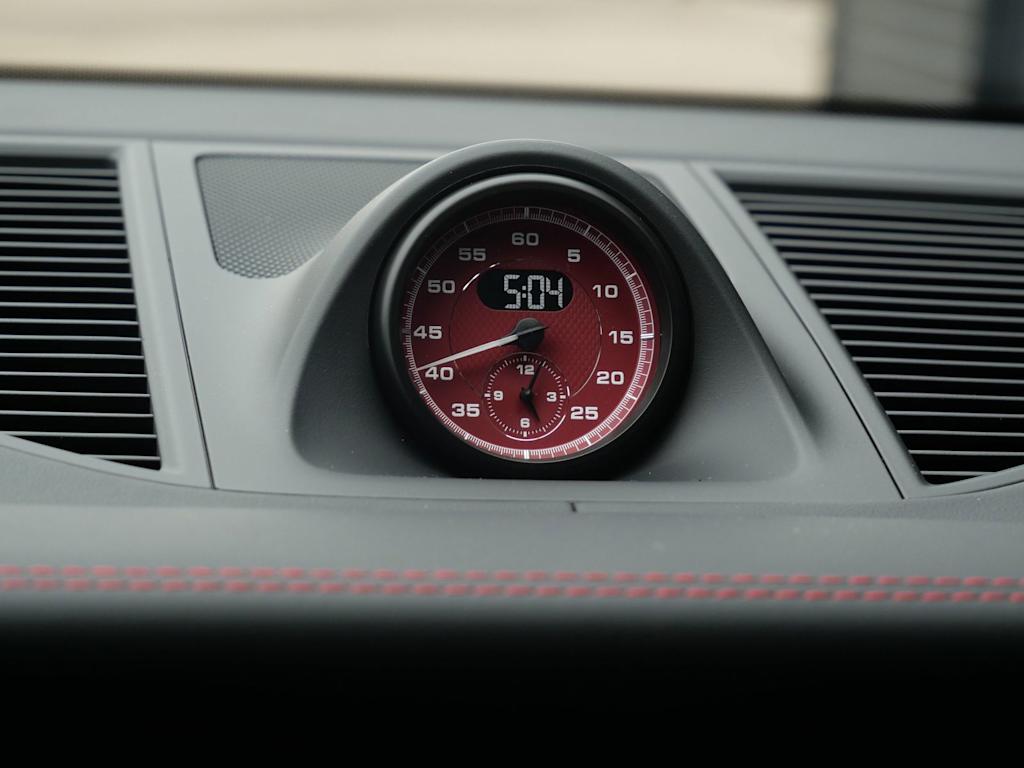 Thumbnail: 2026 Porsche Macan - 20