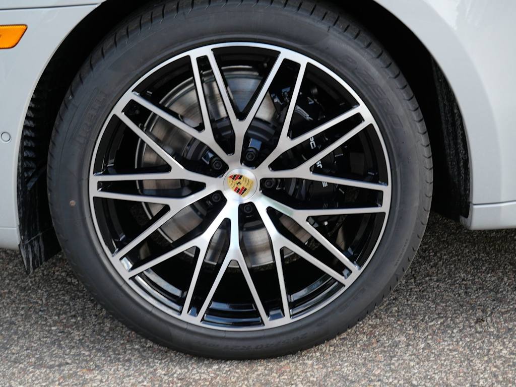 Thumbnail: 2026 Porsche Macan - 4