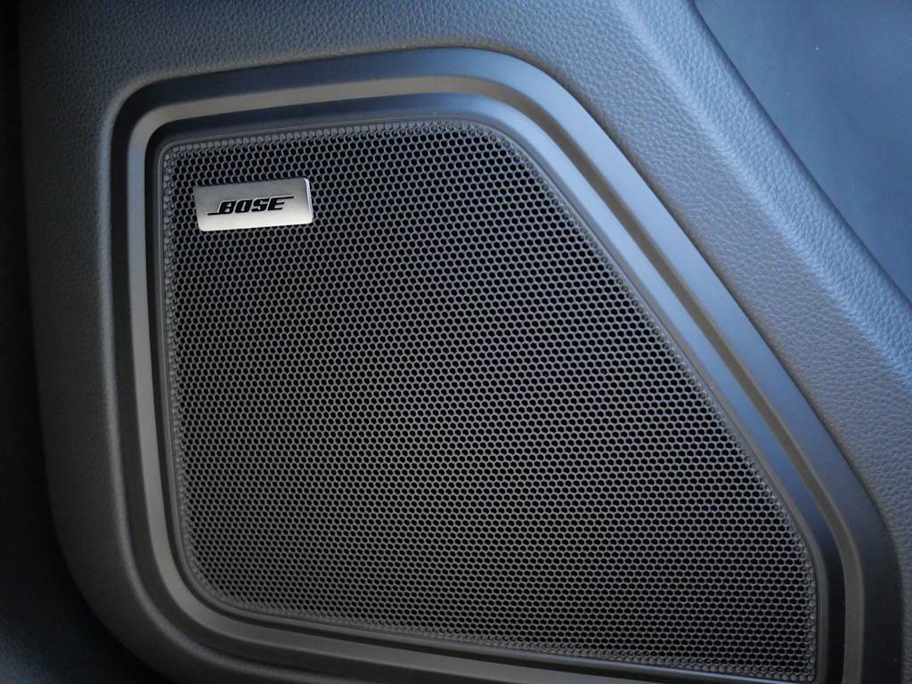 Thumbnail: 2026 Porsche Macan - 27