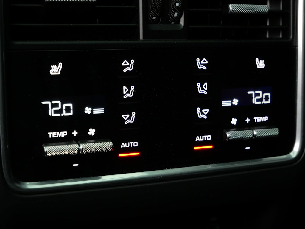 Thumbnail: 2022 Porsche Cayenne - 12