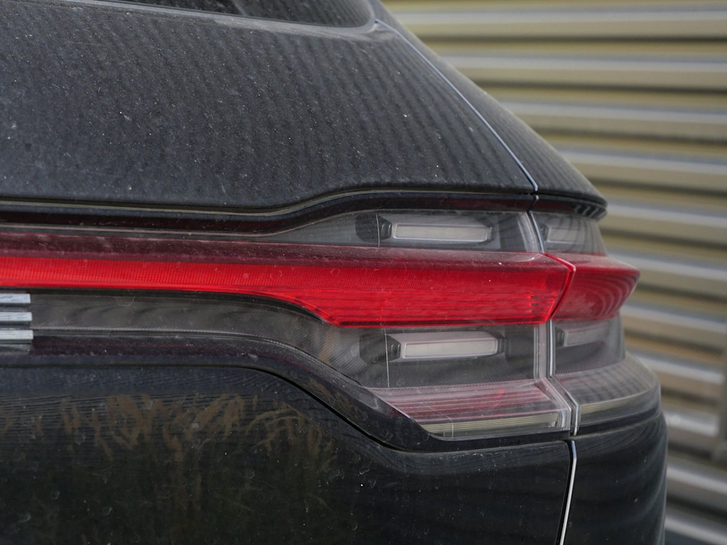 Thumbnail: 2022 Porsche Macan - 10