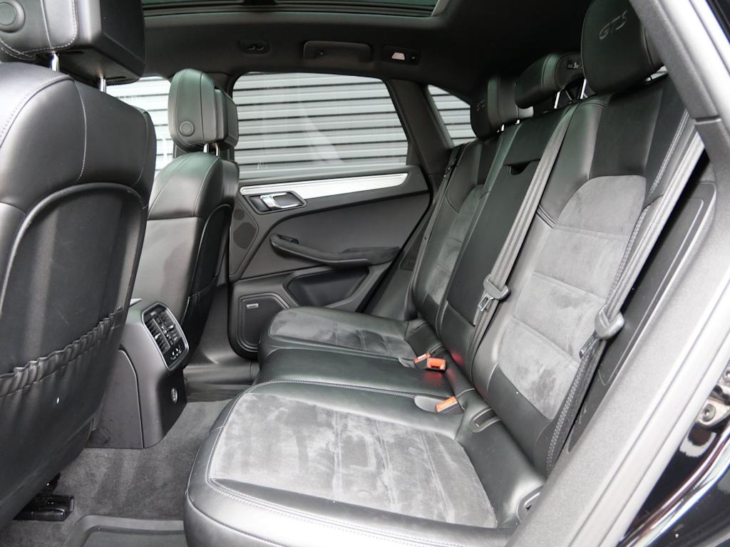 Thumbnail: 2018 Porsche Macan - 7