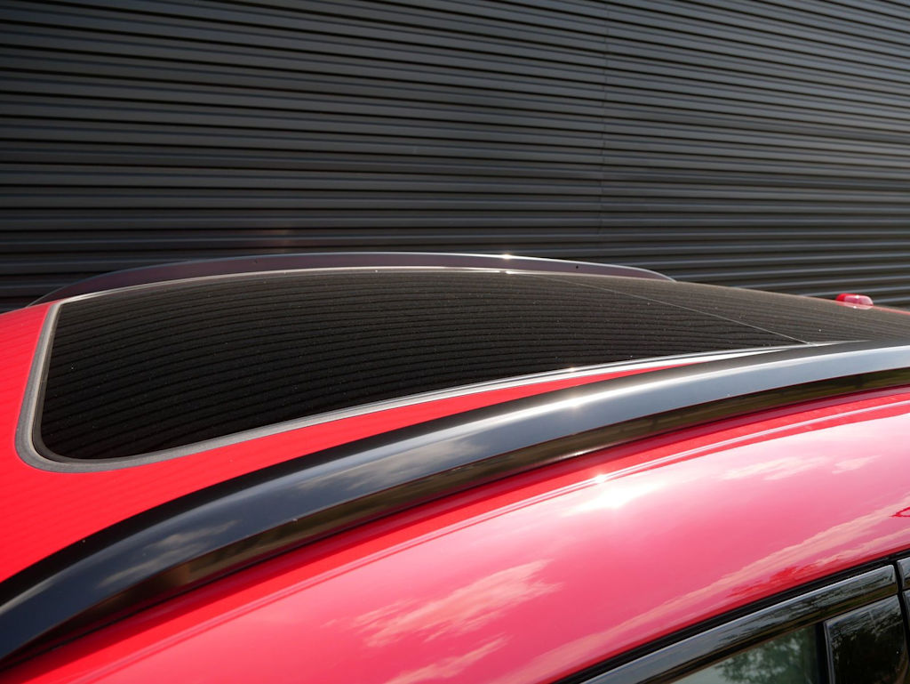 Thumbnail: 2025 Porsche Macan - 23