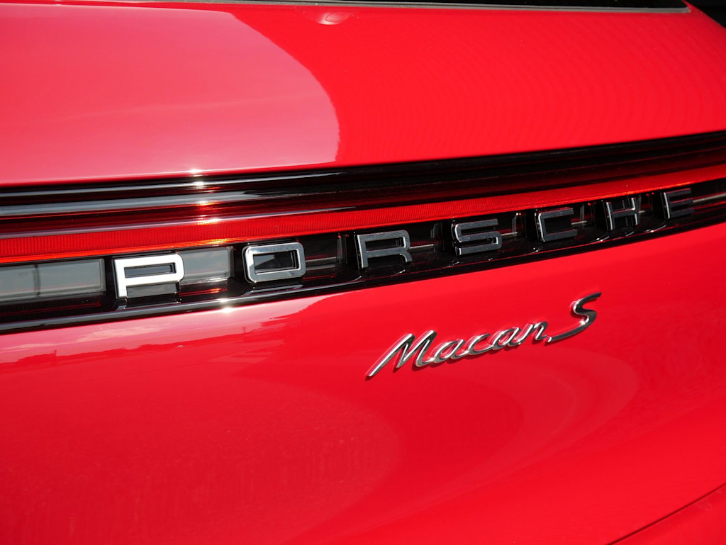 Thumbnail: 2025 Porsche Macan - 24