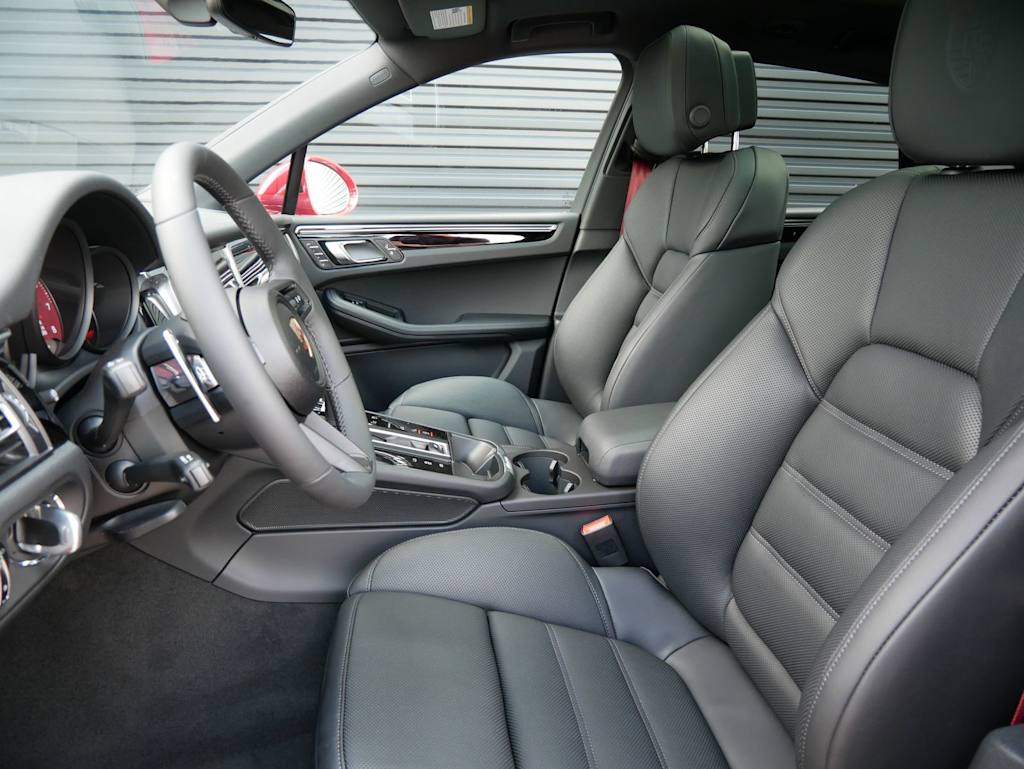 Thumbnail: 2025 Porsche Macan - 8