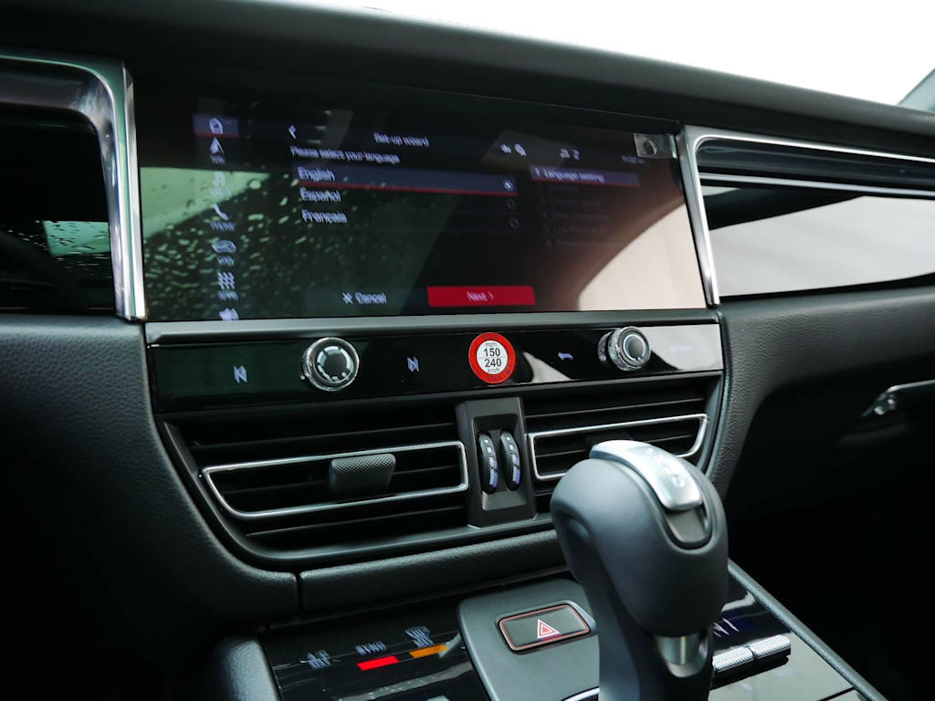 Thumbnail: 2026 Porsche Macan - 11