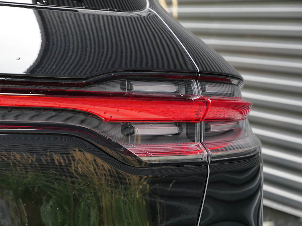 Thumbnail: 2026 Porsche Macan - 11