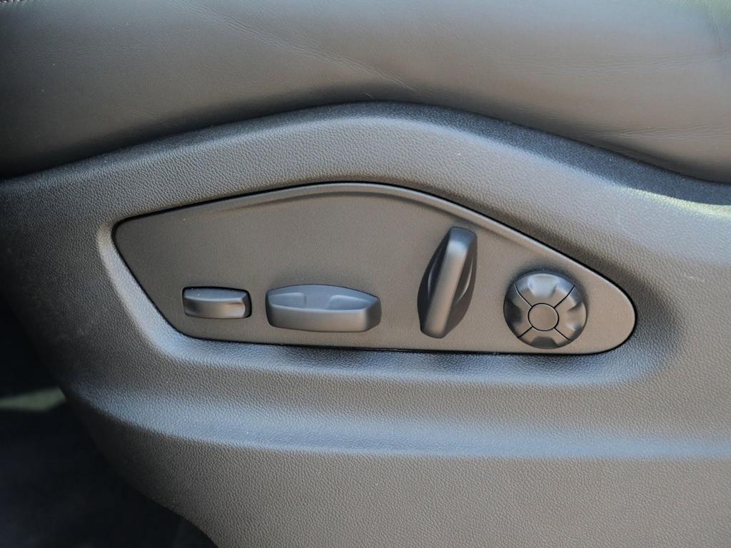 Thumbnail: 2026 Porsche Cayenne - 14