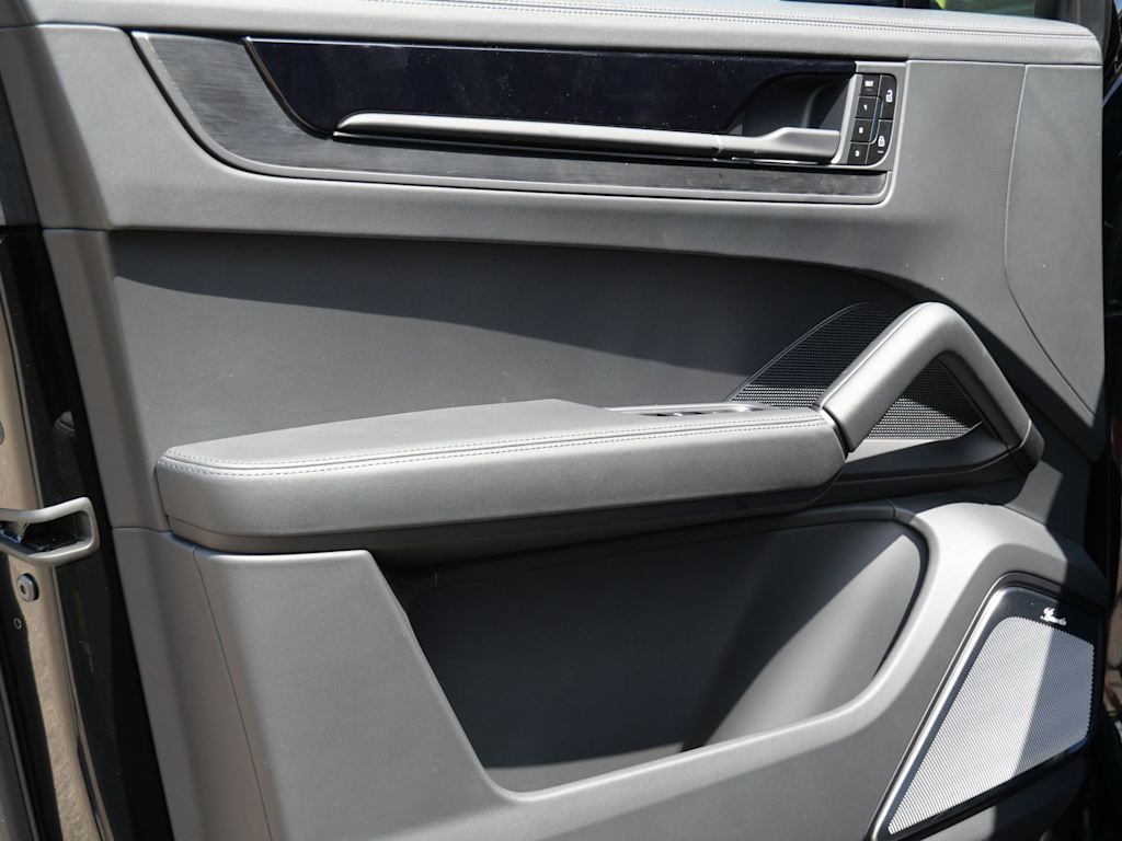 Thumbnail: 2026 Porsche Cayenne - 13