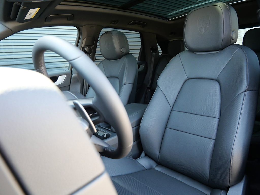 Thumbnail: 2026 Porsche Cayenne - 5