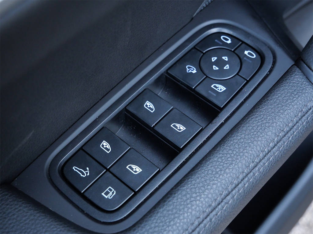 Thumbnail: 2025 Porsche Cayenne - 17