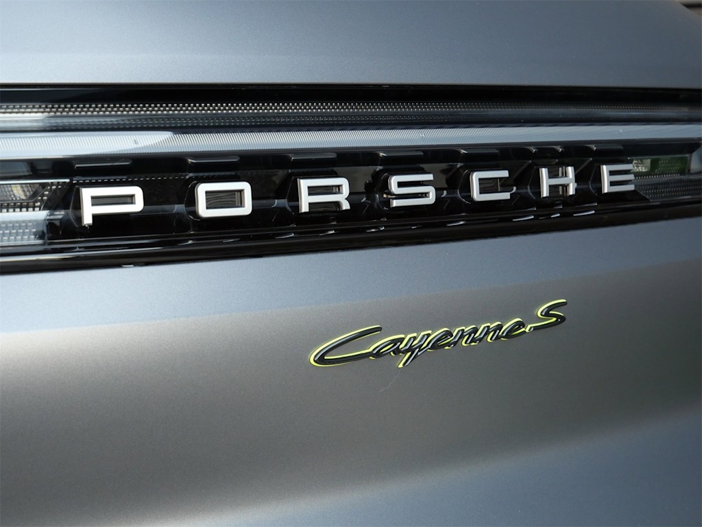 Thumbnail: 2025 Porsche Cayenne - 25