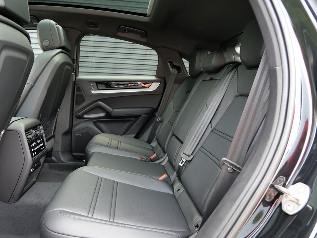 Thumbnail: 2026 Porsche Cayenne - 9