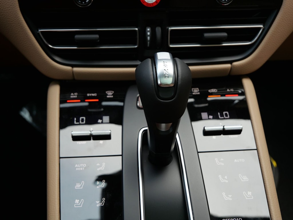 Thumbnail: 2026 Porsche Cayenne - 44