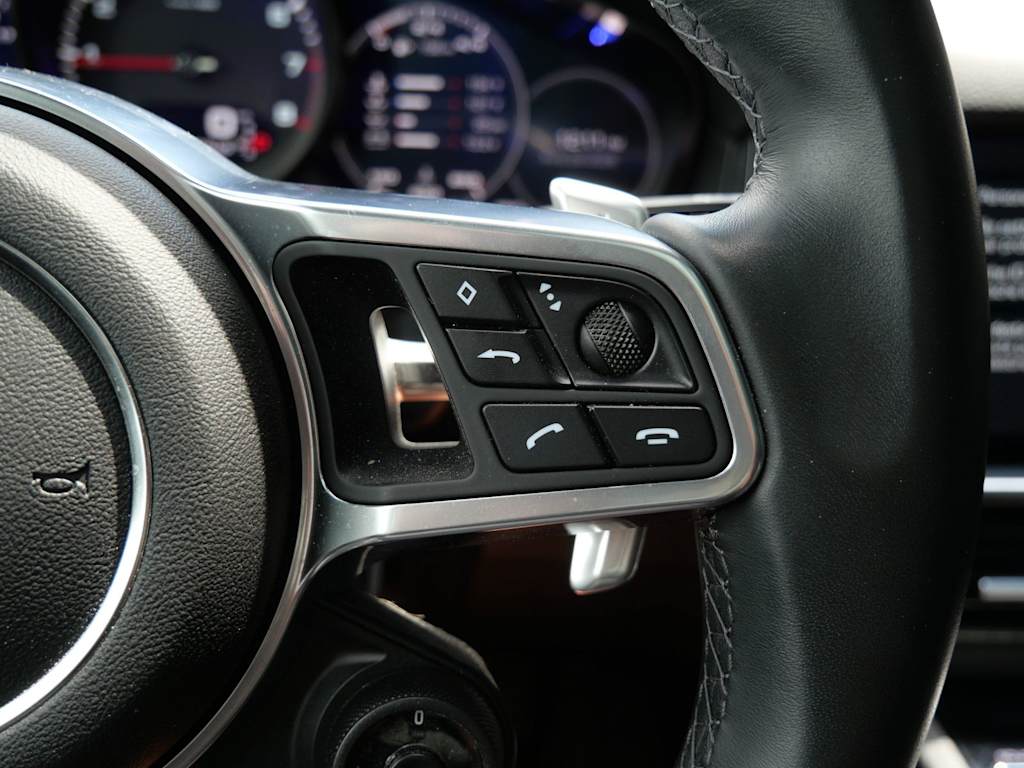 Thumbnail: 2020 Porsche Cayenne - 22