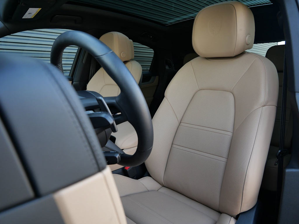 Thumbnail: 2026 Porsche Cayenne - 5